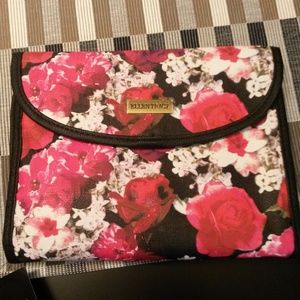 Ellen Tracy cosmetic bag